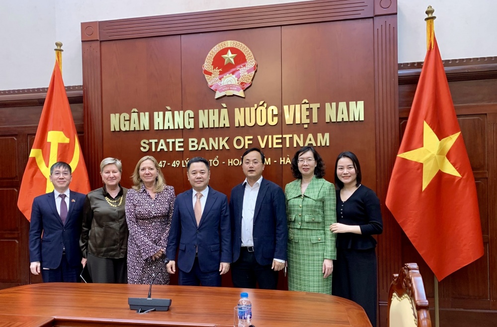 Fortalecimiento de la cooperación entre el Banco Estatal de Vietnam y la Oficina Regional del Banco Mundial para Vietnam, Laos y Camboya