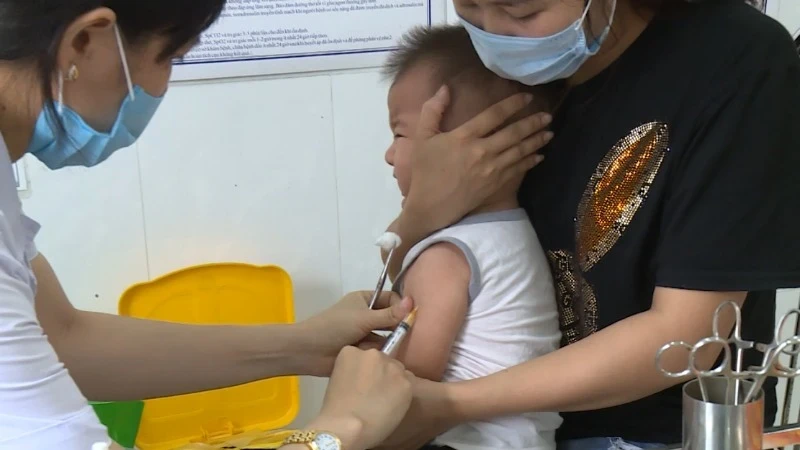 Hanoi promotes vaccination campaign to prevent measles