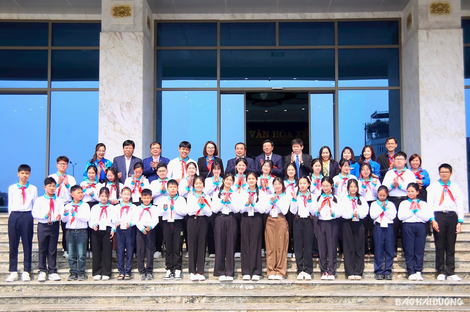 ជួបមុខសមាជិក6.jpg