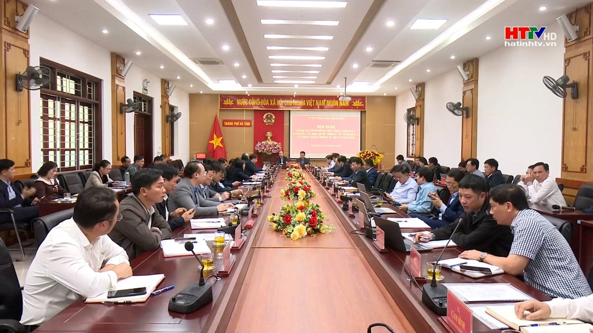 People's Committee Evaluates the implementation of socio-economic tasks in the first quarter