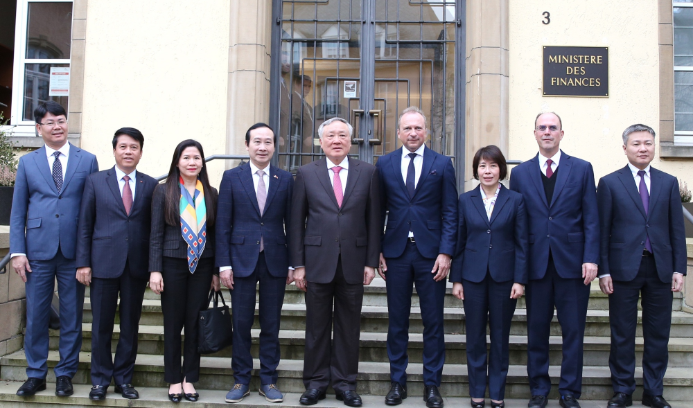 Luxemburg wird Vietnam beim Aufbau eines internationalen Finanzzentrums unterstützen.