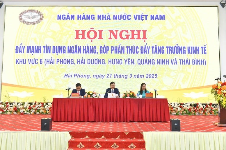 Conférence de la Banque d'État du Vietnam (SBV) sur la promotion du crédit bancaire et la contribution à la croissance économique régionale - Photo : VGP/HT