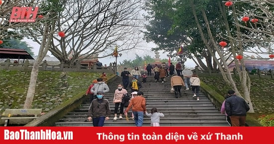 Để du lịch lễ hội “đẻ trứng vàng”