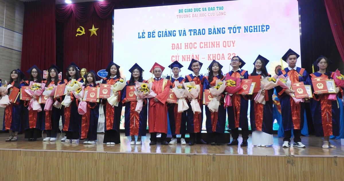 Trường ĐH Cửu Long trao bằng cử nhân: Hơn 56% sinh viên tốt nghiệp loại xuất sắc, giỏi