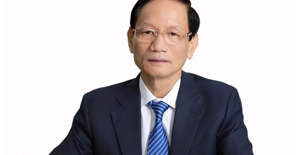 Why did Mr. Vu Van Tien withdraw his resignation from the Board of Directors of ABBANK?