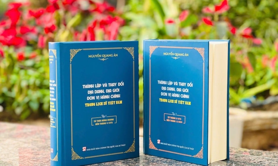 Publishing a book on the establishment and change of place names and administrative boundaries in Vietnam - Lang Son Newspaper