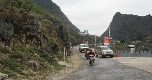 Das Bauministerium reagiert auf den Vorschlag, die Nationalstraße 4C durch Ha Giang zu erweitern