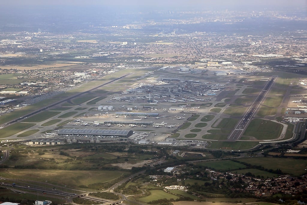 El cierre del aeropuerto de Heathrow provoca daños sin temor imagen 1