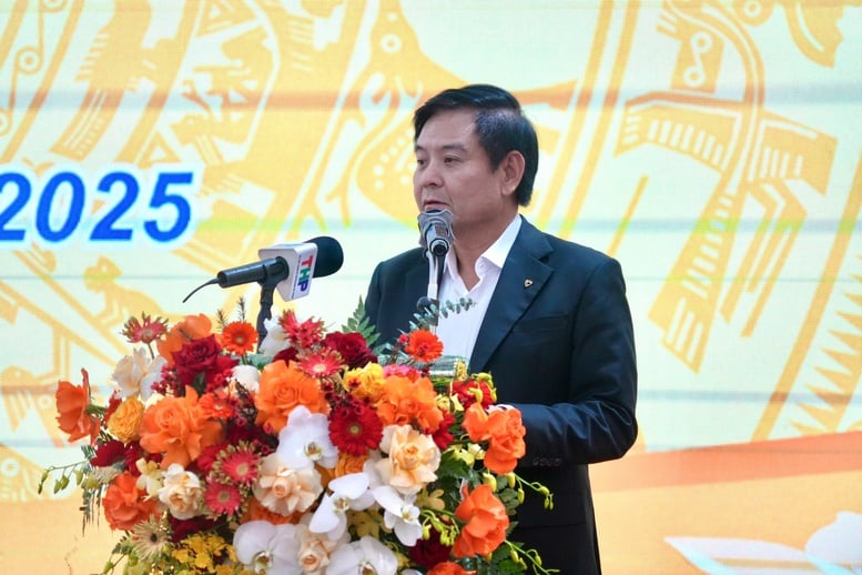 M. Tran Manh Hung, directeur de Vietcombank Hai Phong, a pris la parole lors de la conférence - Photo : VGP/HT