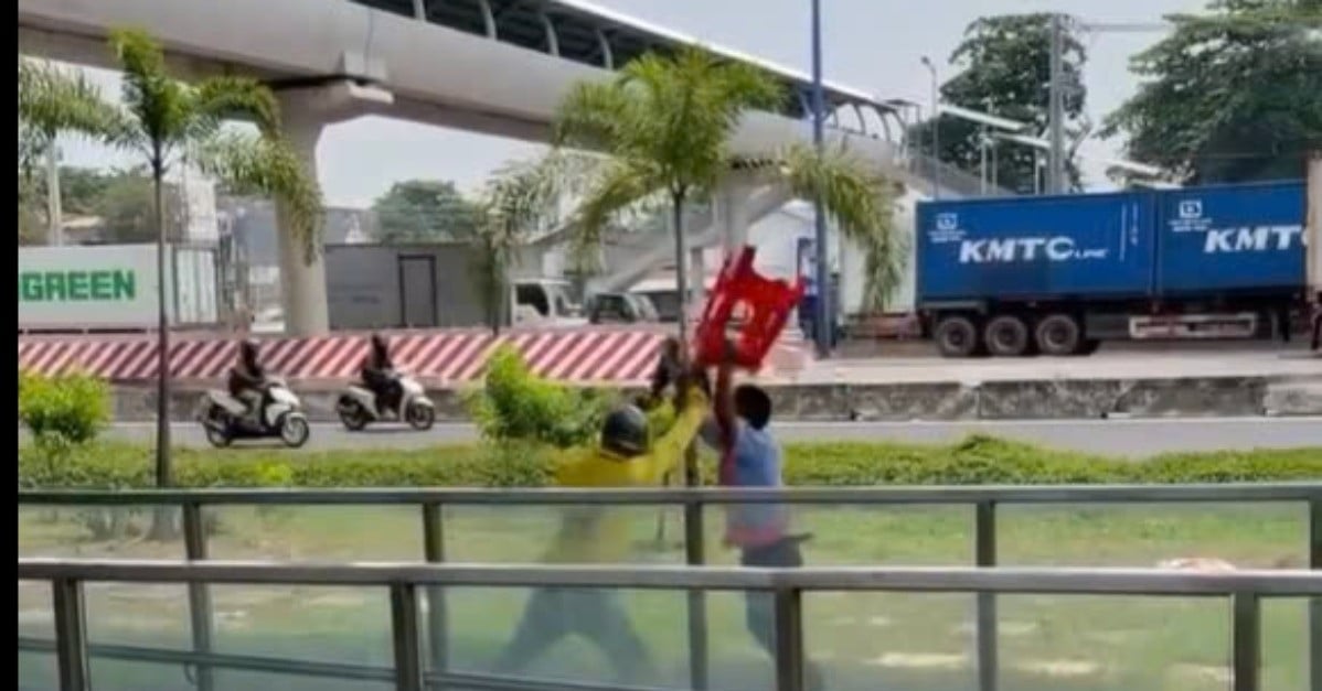 Ben Thanh - Suoi Tien metro station security guard 'fights' with technology car driver, causing outrage