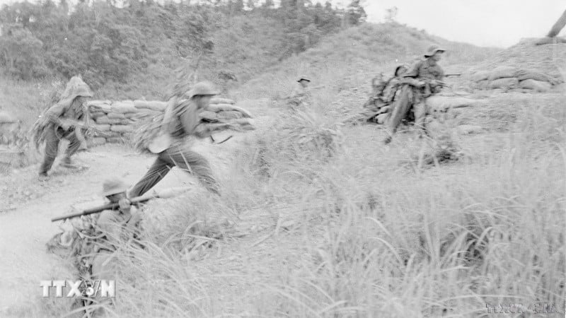 22 de marzo de 1975: La campaña ofensiva para liberar Thua Thien-Hue continúa desarrollándose.