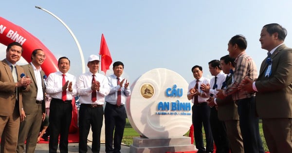 Quang Nam inaugura el tráfico técnico de los puentes Song Thu y An Binh por un valor de más de 900 mil millones de VND