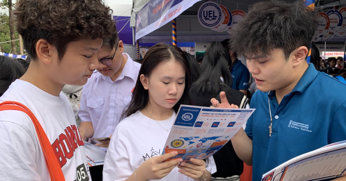 Dificultades con la notificación de admisión para el examen de evaluación de capacidad de la Universidad Nacional de la Ciudad de Ho Chi Minh