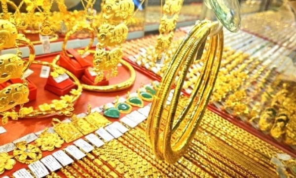 Gold prices are sky high, why do Vietnamese people still like to buy?