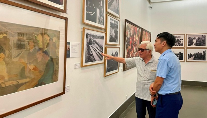 Exposición de 50 obras de bellas artes con motivo del Día de la Reunificación Nacional