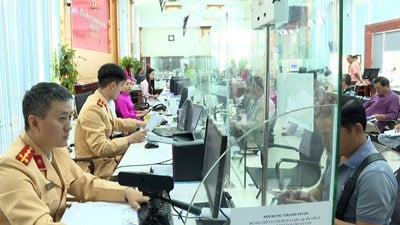 จัดตั้งจุดรับคำร้องเพื่อออกและแลกใบอนุญาตขับขี่ จำนวน 11 จุด