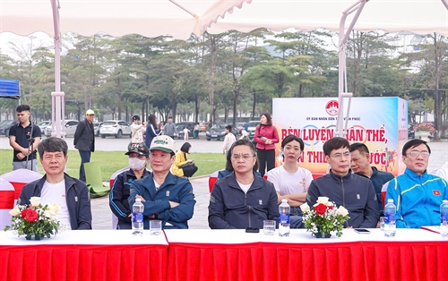 Vinh Phuc inaugura la Carrera Olímpica Nacional 2025