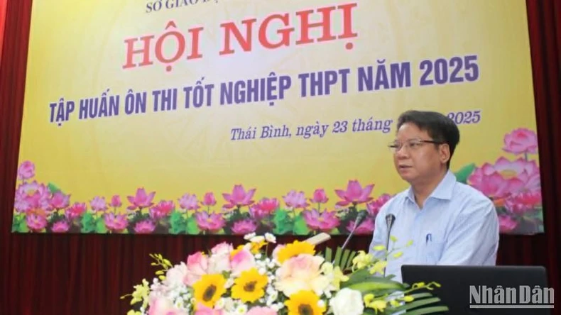 Hơn 400 giáo viên tỉnh Thái Bình tập huấn ôn thi tốt nghiệp THPT ảnh 1