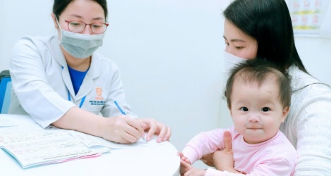 Hanoi se ha propuesto vacunar contra el sarampión al 95% de sus niños de entre 6 y 9 meses antes del 31 de marzo.