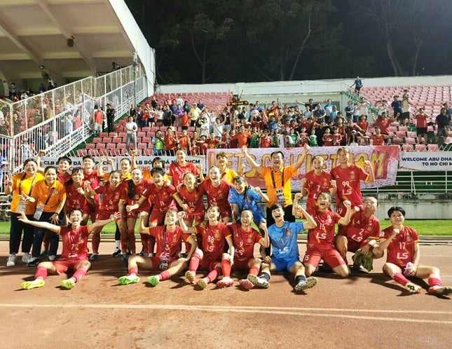 Making a miracle in the semi-finals of the Asian Cup 1, HCMC Women's Club received double the bonus of the LPBank V.League 1 champion team photo 2