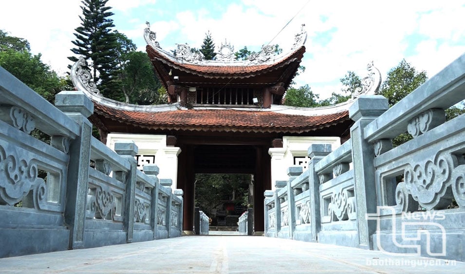 Restauración y modernización del templo del famoso general Duong Tu Minh