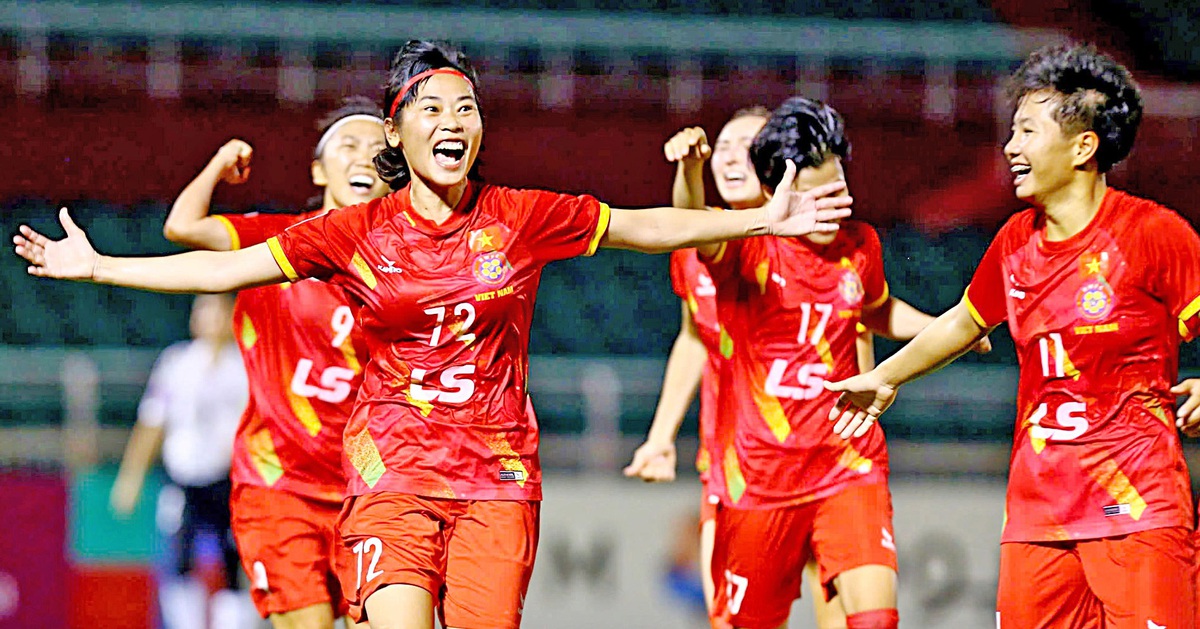 Ho Chi Minh City Women's Club continues to receive awards for historic feat in Asia