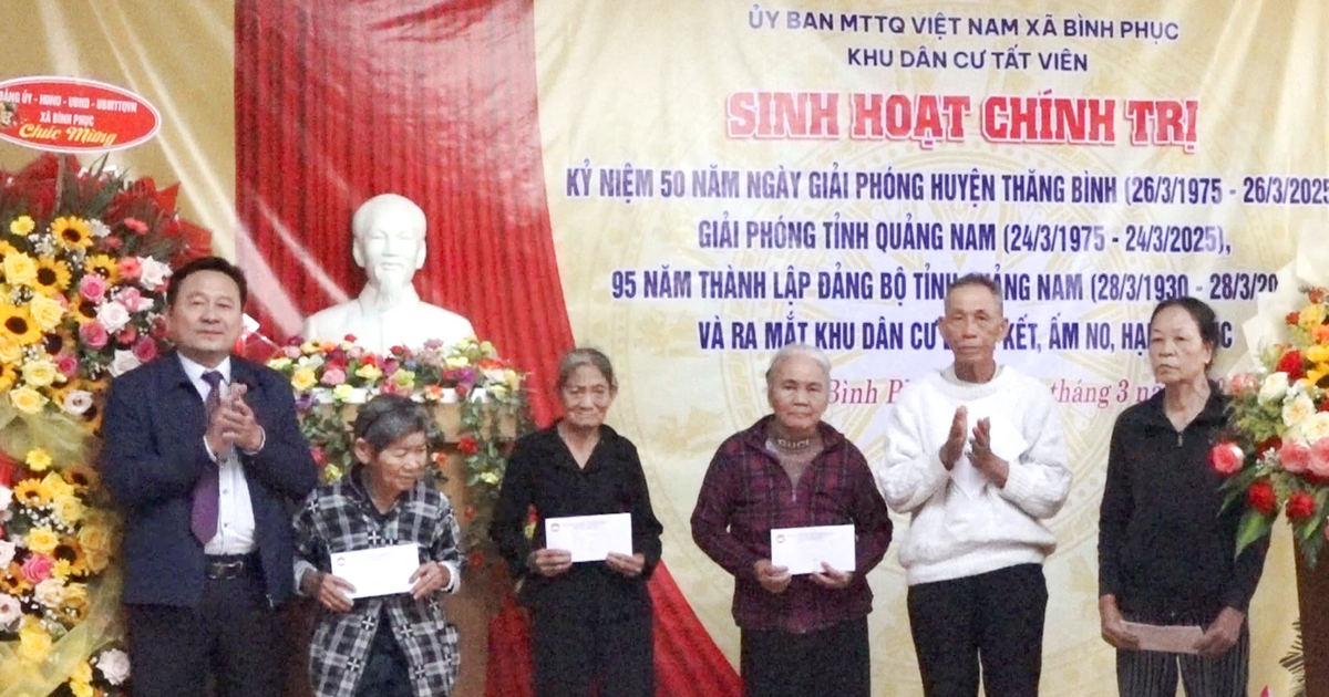 Führer der Provinz Quang Nam nehmen an politischen Aktivitäten im Wohngebiet Tat Vien (Gemeinde Binh Phuc) teil.