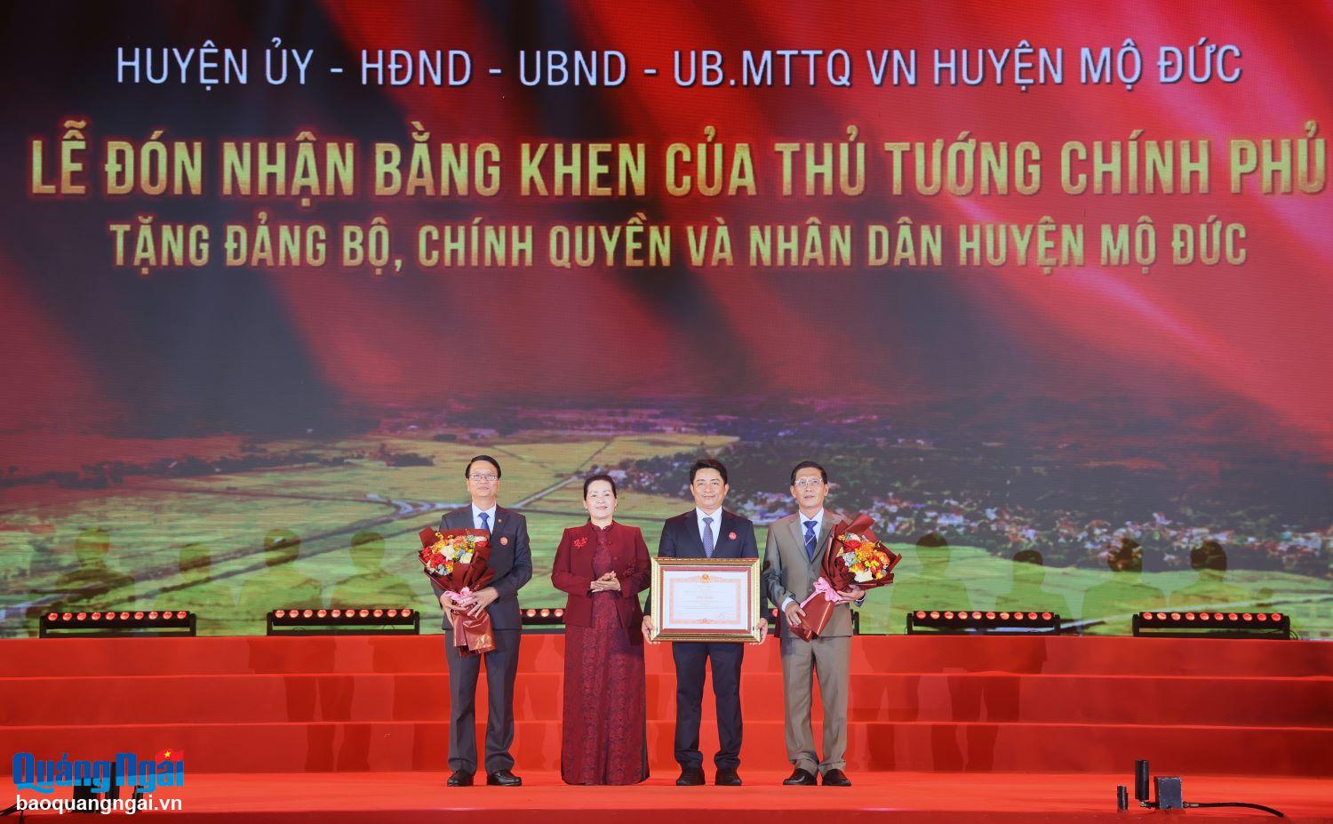 Mộ Đức - Vang mãi bài ca chiến thắng