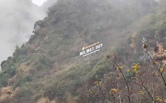 Devil's Face Mountain is not only a fascinating natural site but also a witness to the heroic history of the Vietnamese people. (Photo: Bao Mi)