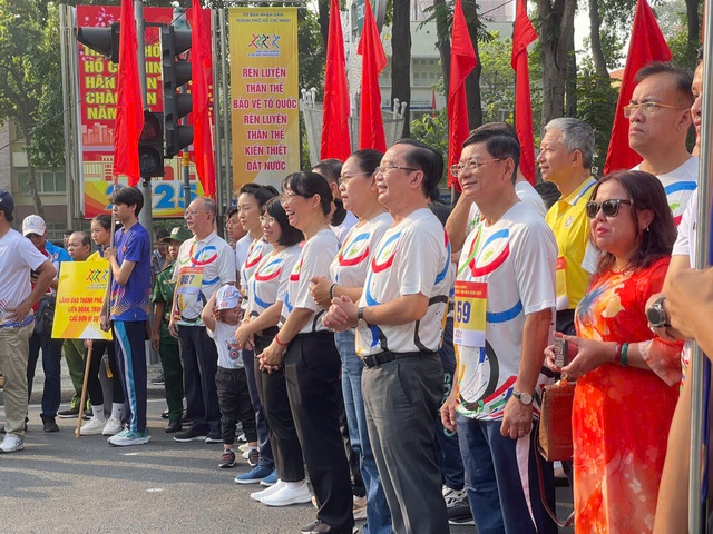 'Ngày chạy Olympic vì sức khỏe toàn dân 2025' quy tụ hàng nghìn người tham gia- Ảnh 9.