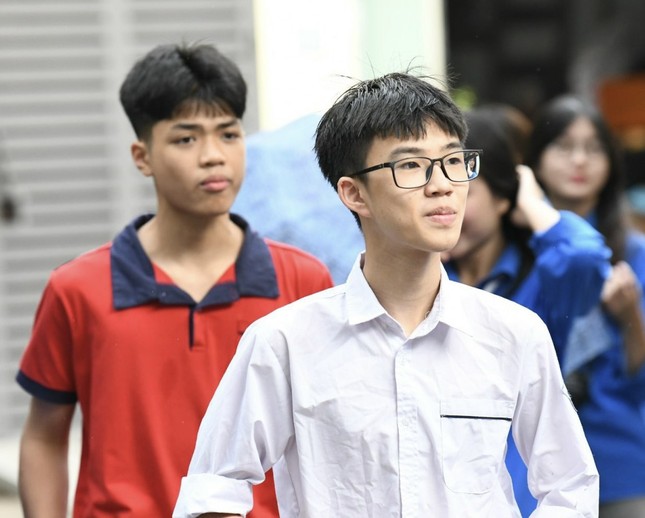 Hanoi regulates 5 cases of direct admission to public grade 10 photo 1