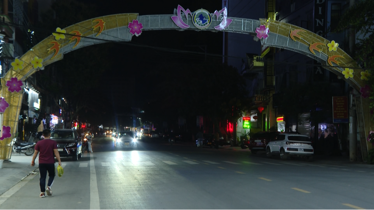 Ha Giang people actively respond to Earth Hour 2025