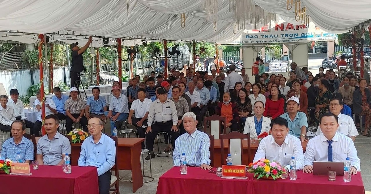 La zona residencial de Huong Que Dong (comuna de Que Phu) celebra el 50 aniversario de la liberación de Quang Nam