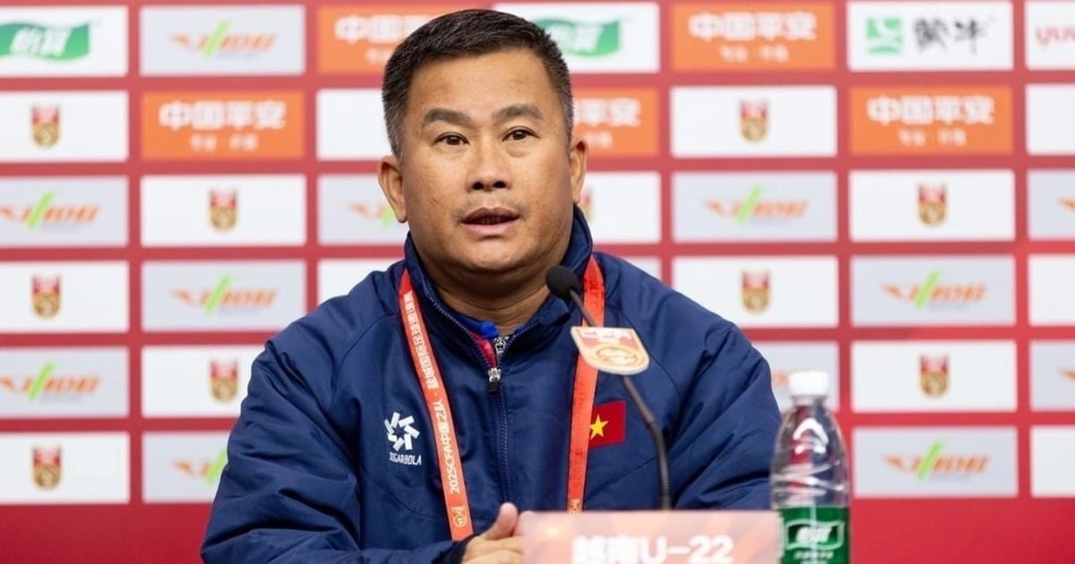 Entraîneur Dinh Hong Vinh : « L'équipe U22 du Vietnam est confiante dans sa capacité à concourir pour le championnat avec l'équipe U22 de Chine »