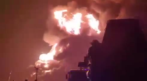 Huge Russian oil depot engulfed in flames for 5 days