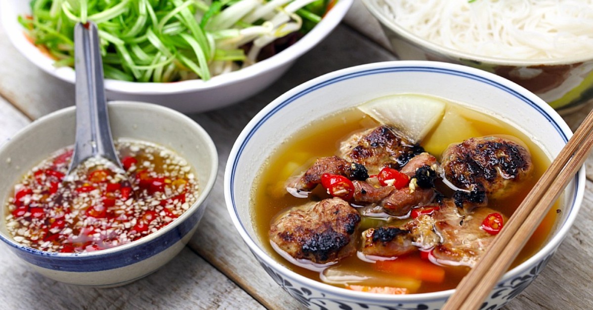 Bun Cha ist ein symbolisches Gericht aus Hanoi?