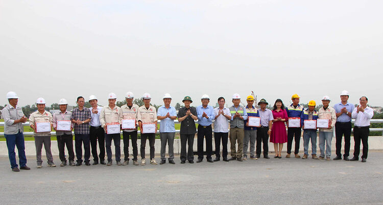 An Giang se esfuerza por completar la autopista pronto