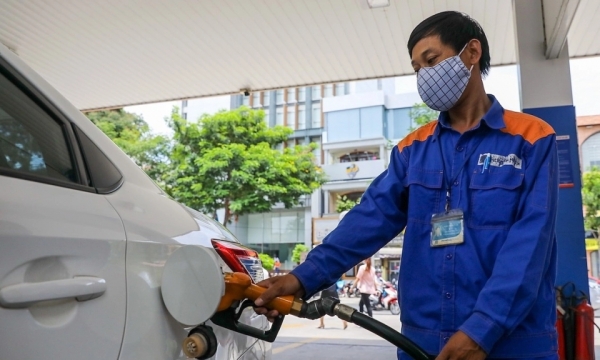 Proposition de réduction de 2 % de la TVA sur l'essence, les machines à laver et les fours à micro-ondes