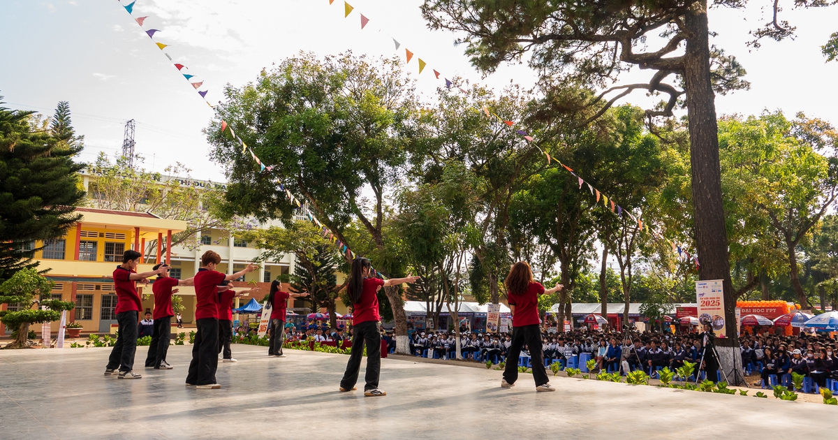 តើ​សិល្បៈ​សម្ដែង​ជួយ​សិស្ស​ដោយ​របៀប​ណា?