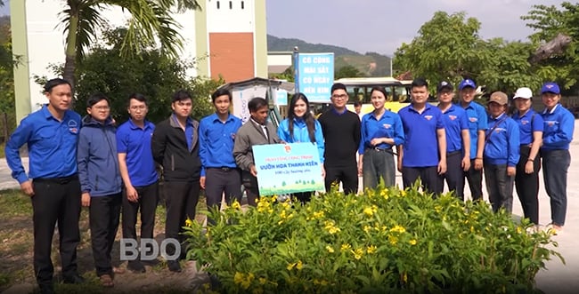 "March Volunteer" program in Vinh Hao commune