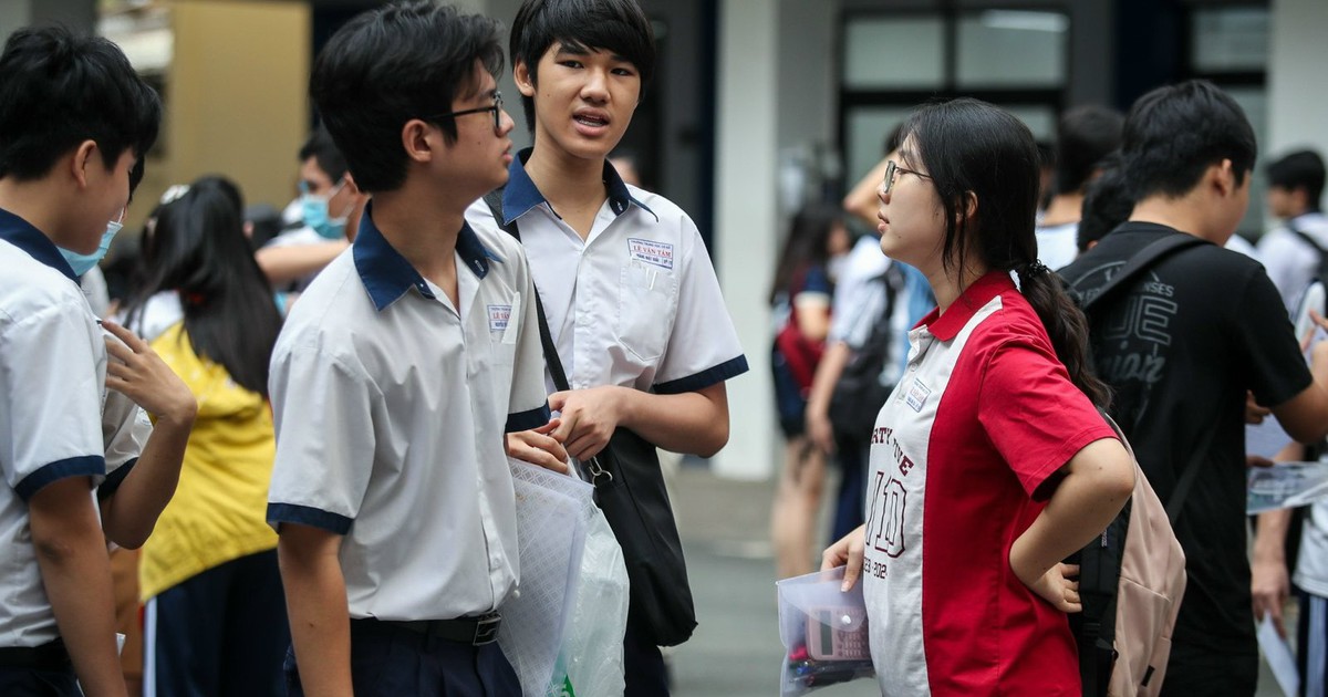 Ho Chi Minh City National University High School for the Gifted enrolls 595 10th grade students