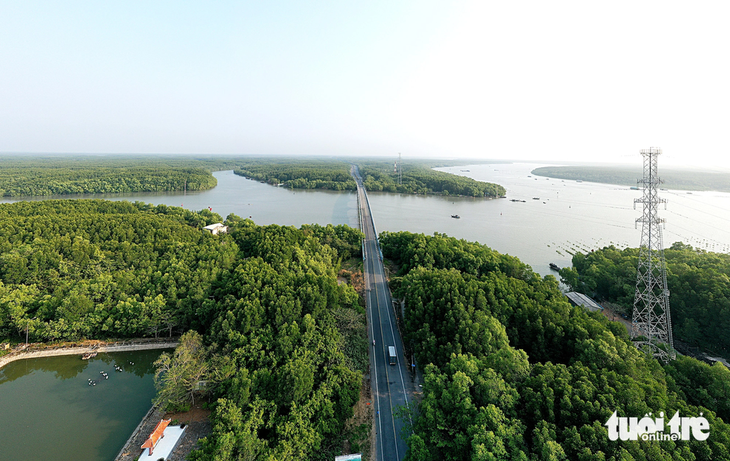 Vingroup propone construir un ferrocarril de 4 mil millones de dólares a Can Gio: Ciudad Ho Chi Minh revisa la planificación para ejecutar el proyecto antes