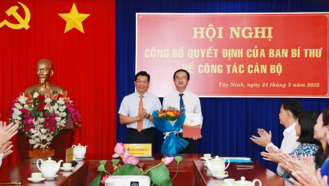 Comrade Phan Huynh Quoc Vinh holds the position of Chairman of the Inspection Committee of Tay Ninh Provincial Party Committee.