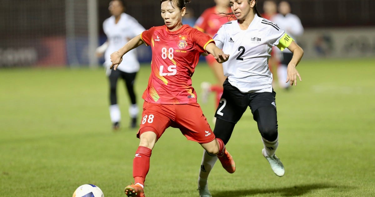 Après avoir remporté la victoire avec l'équipe féminine de Hô Chi Minh-Ville, la «héroïne» Thuy Trang a dû consulter un médecin : tympan perforé