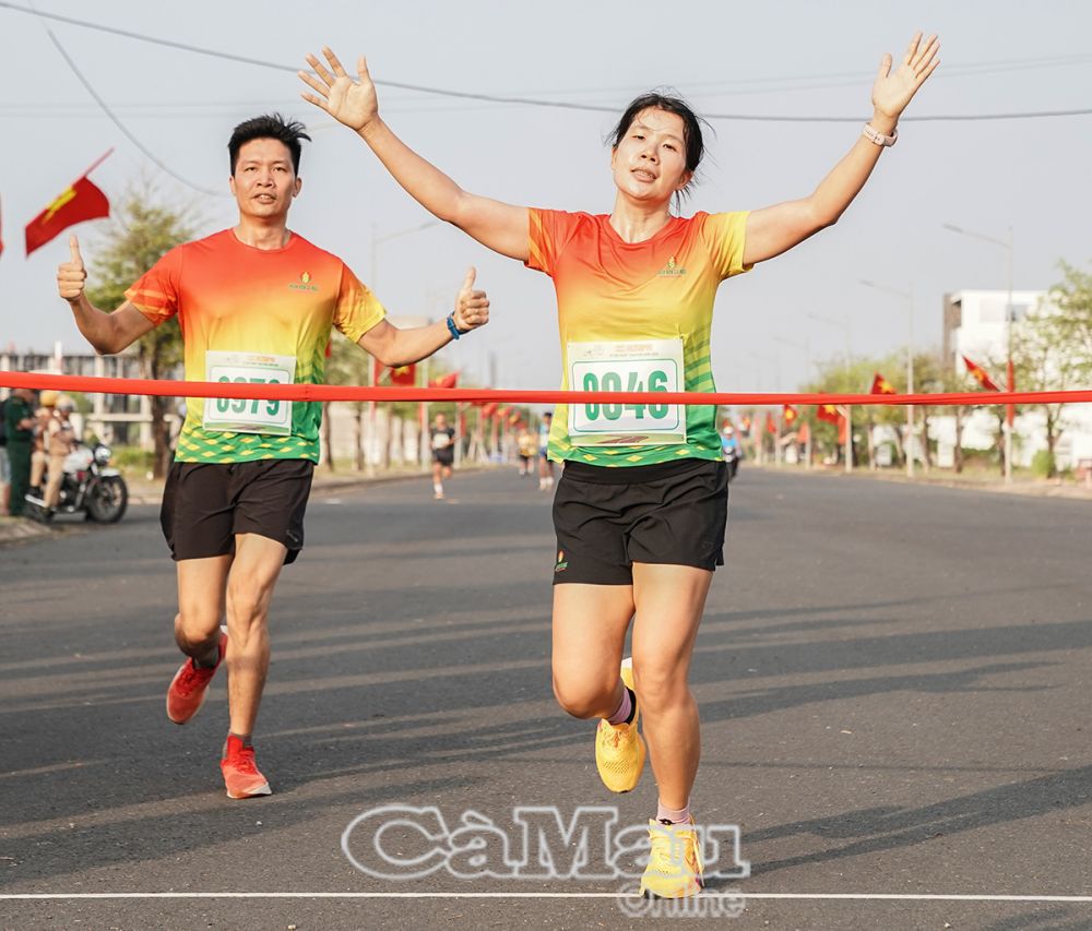 Sở VHTTDL tỉnh Cà Mau tổ chức Ngày chạy Olympic vì sức khoẻ toàn dân năm 2025 - Ảnh 6.