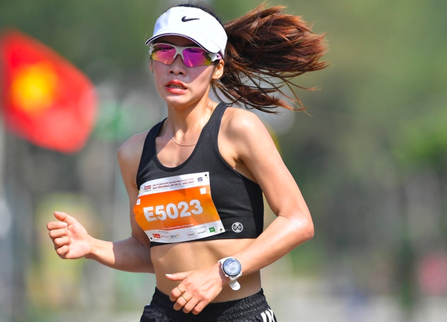 Maratón de Tien Phong 2025: Cuando el maratón femenino no es solo de Tuyet y Hoa foto 3