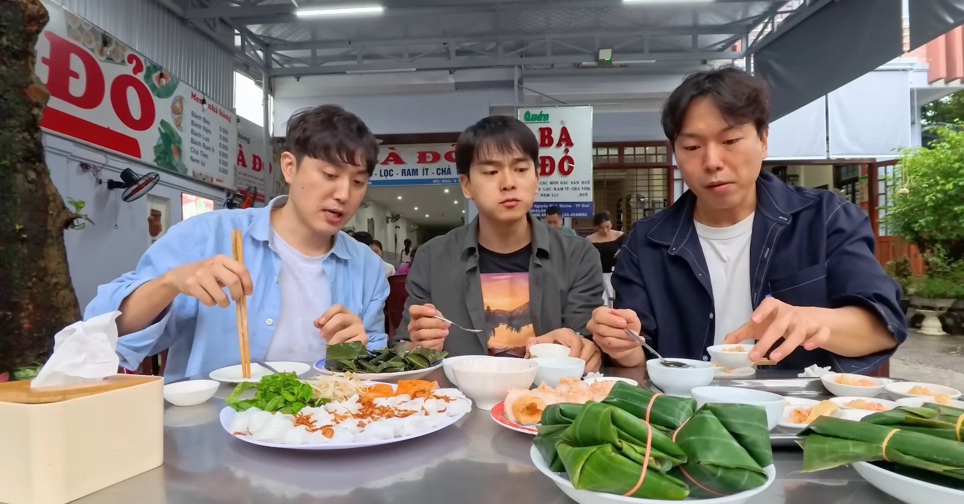 한끼에 7가지 종류의 후에케이크 먹고, 한국 손님들 "최고의 요리"에 대한 흥미로운 평가