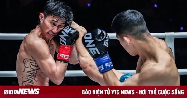 Touché par près de 30 coups de poing, le maître de Muay Thai tombe face à l'ancien numéro 1 mondial du kickboxing