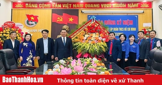 지방 당위원회 부비서 Trinh Tuan Sinh는 Thanh Hoa 지방 청년 연합을 축하했습니다.