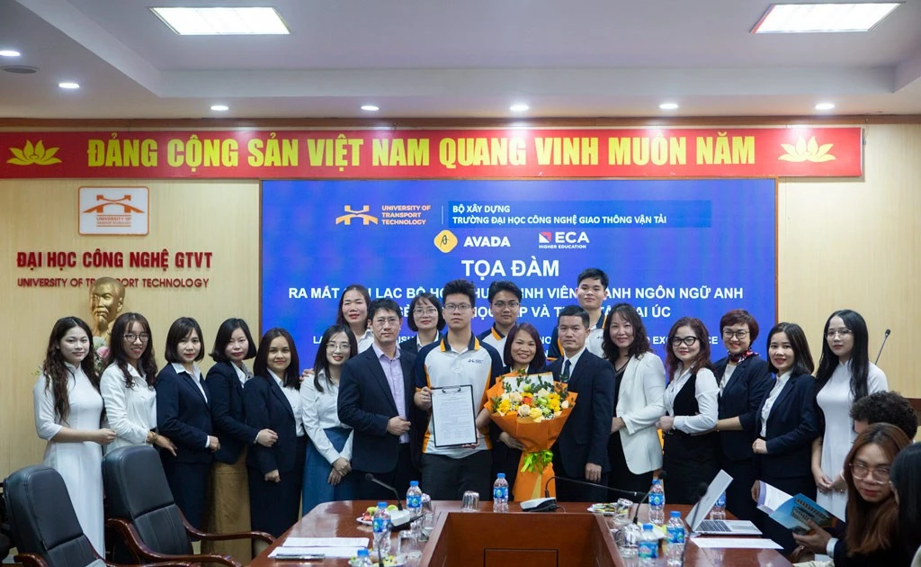 Trường ĐH Công nghệ Giao thông Vận tải ra mắt Câu lạc bộ học thuật sinh viên ngành ngôn ngữ Anh